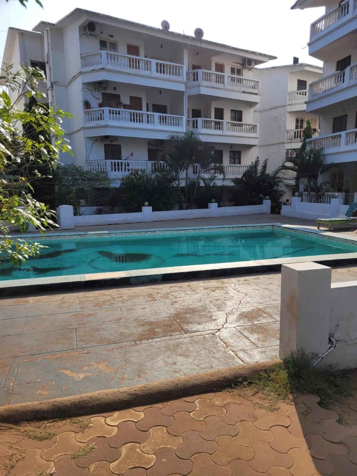 Comfortable 1Bhk Resort Aptmt With Pool At Candolim For 4 Ppl 신궤림 외부 사진